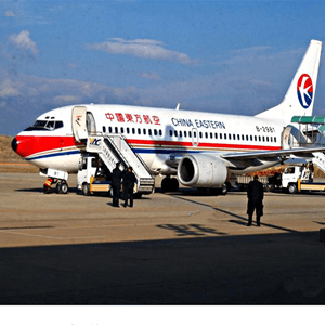 六盘水月照机场空运航空快运业稳步发展的原因是什么？